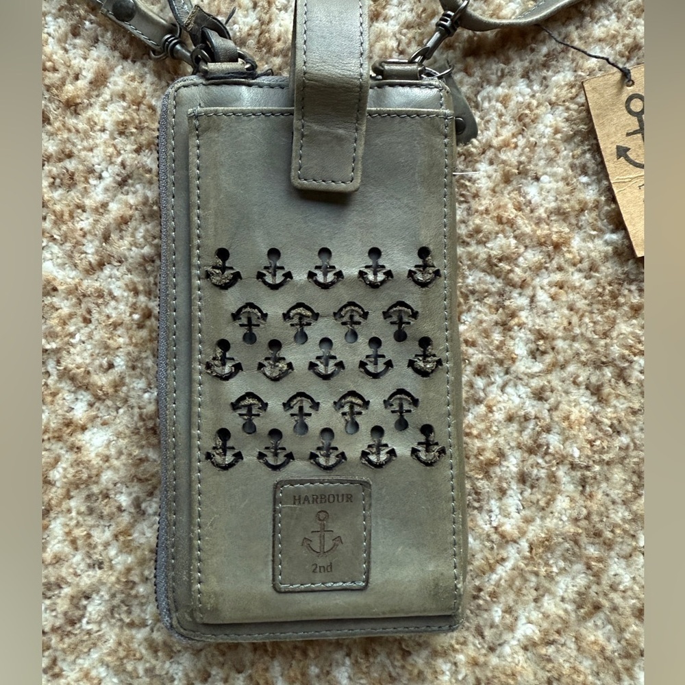 NWT Harbour 2nd $198 Leather Crossbody Wallet Phone Bag